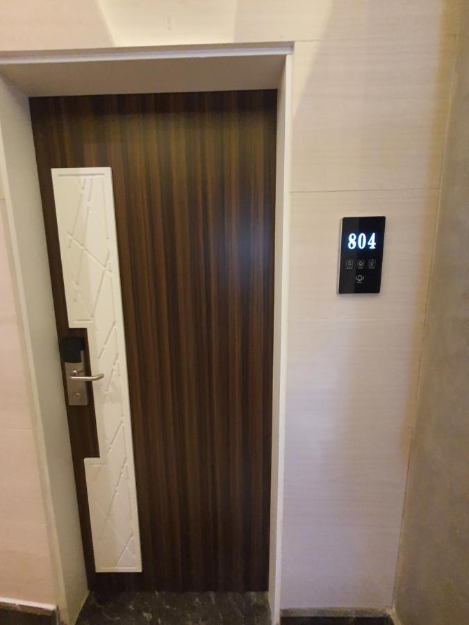 Fleet Club Mahrousa Александрія Екстер'єр фото A door with a doorbell